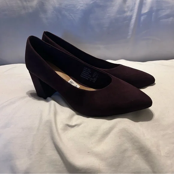 Christian Siriano Burgundy Block Heel Pumps Size 9.5 Office Evening Faux Suede - Picture 3 of 8